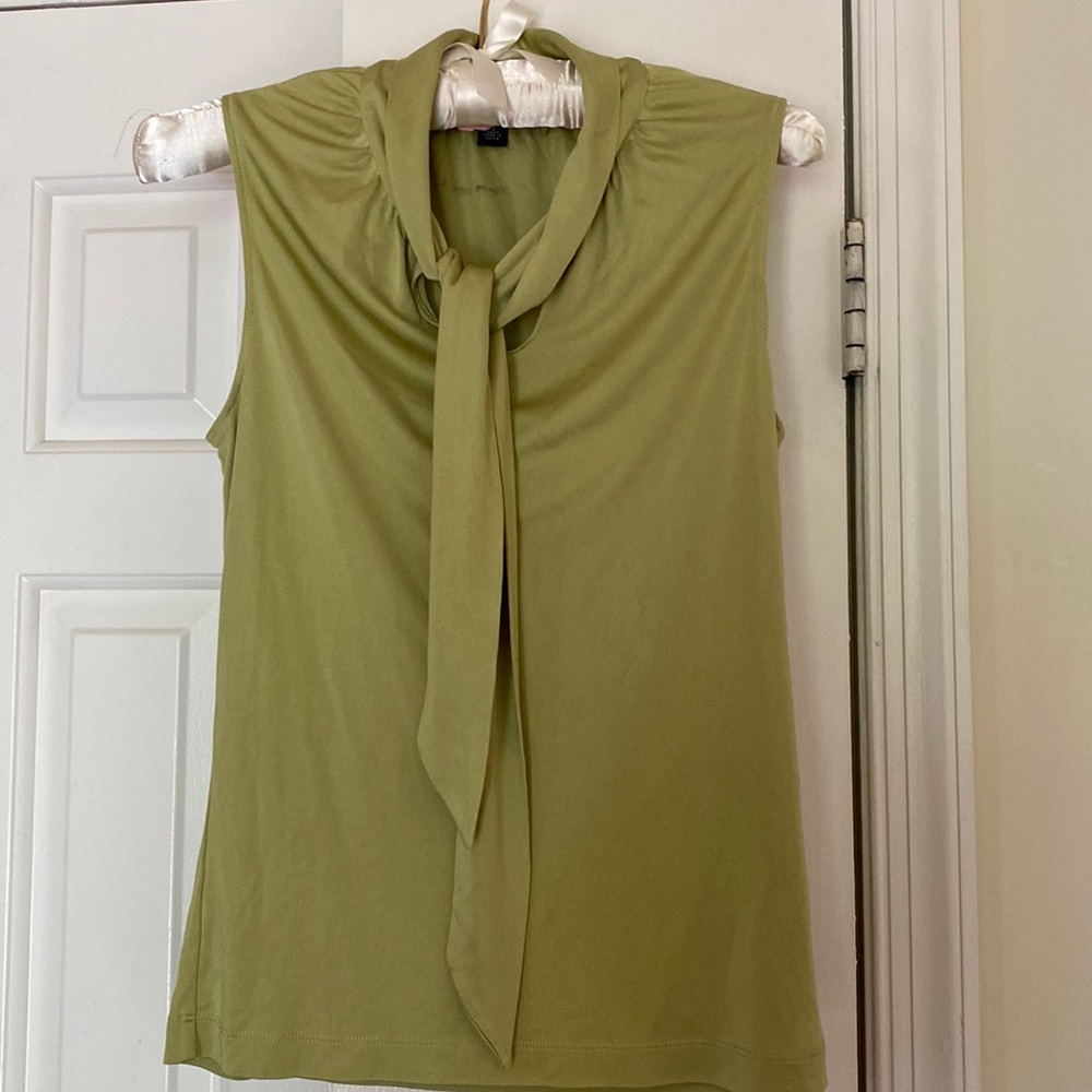 Banana Republic really comfortable light weight too Bundle of 3 at 15% off